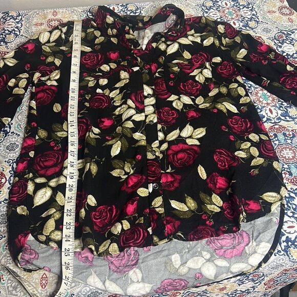 Rock & Republic button up top - Picture 7 of 7